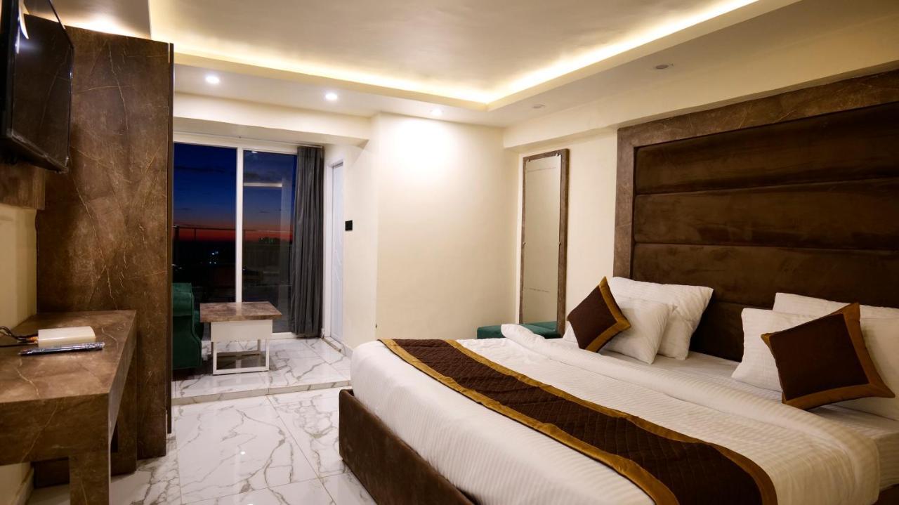Hotel Brite Star Mussoorie Ngoại thất bức ảnh